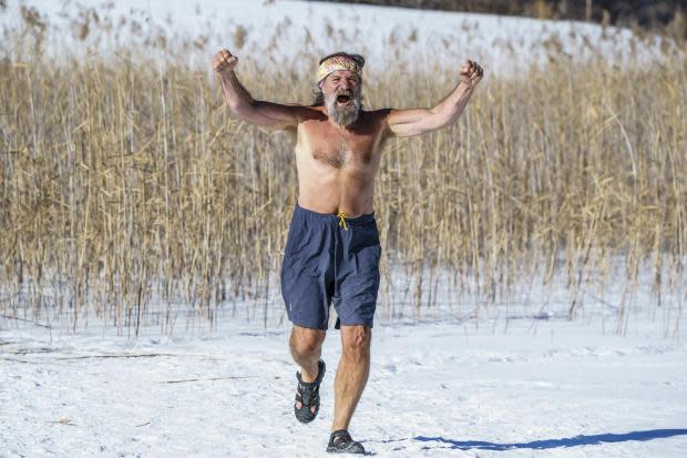How to Perform Wim Hof's Signature Breathing Exercise - Form