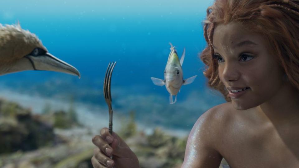 the-little-mermaid-scuttle-flounder-halle-bailey