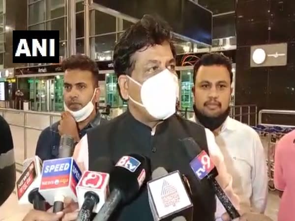 Karnataka Minister Murugesh Nirani speaking to reporters at Bengaluru airport on Tuesday. [Photo/ANI]