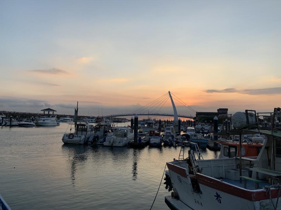 淡水漁人碼頭美麗夕陽(圖片來源：新北市政府漁業及漁港事業管理處)