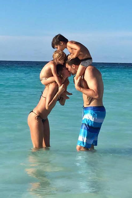 Gisele Bundchen, Tom Brady y su hija Vivian. Photo> Etonline