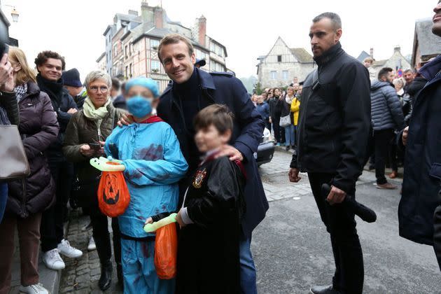 <p>Emmanuel et Brigitte Macron à Honfleur. </p>