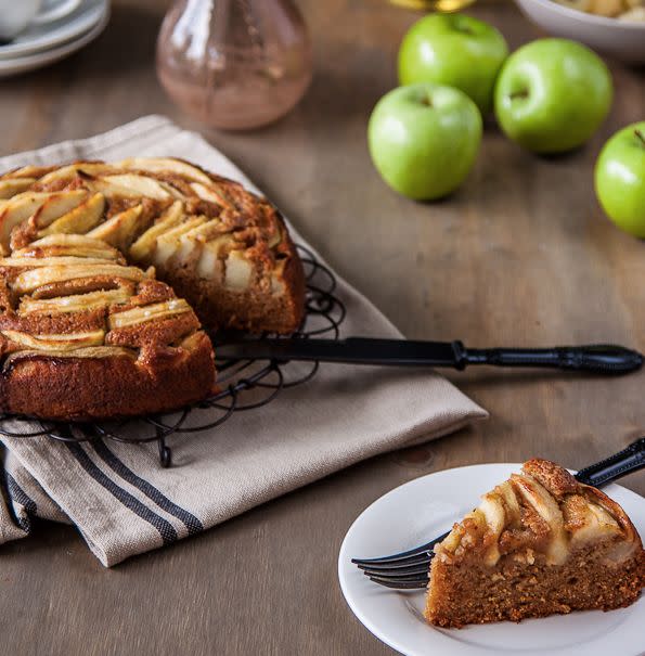 <strong>Get the <a href="http://www.deliciouseveryday.com/apple-cider-cake/" target="_blank">Apple Cider Cake recipe</a> from Delicious Everyday</strong>