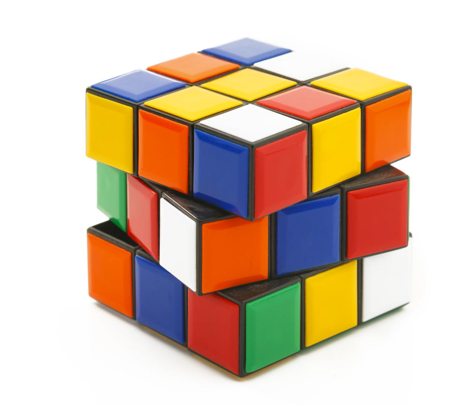 Cubo de Rubik tradicional de 3x3. Vía Getty.