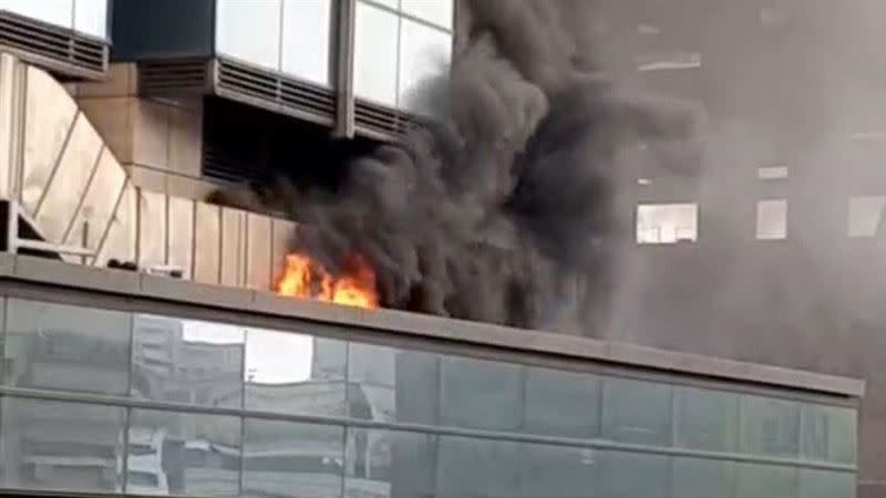 京站大樓傳出火警。（圖／翻攝畫面）