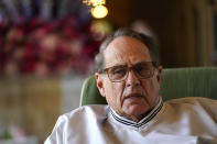 Chicago White Sox owner Jerry Reinsdorf talks with the news media during a meeting of Major League Baseball owners, Thursday, Feb. 9, 2023, in Palm Beach, Fla. (AP Photo/Lynne Sladky)