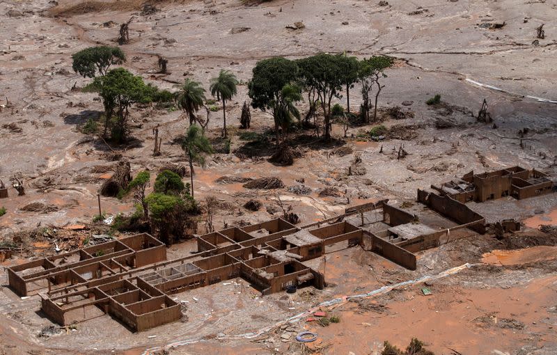 FILE PHOTO: The debris of the municipal school of Bento Rodrigues district, which was covered with mud after a dam owned by Vale SA and BHP Billiton Ltd burst, is pictured in Mariana