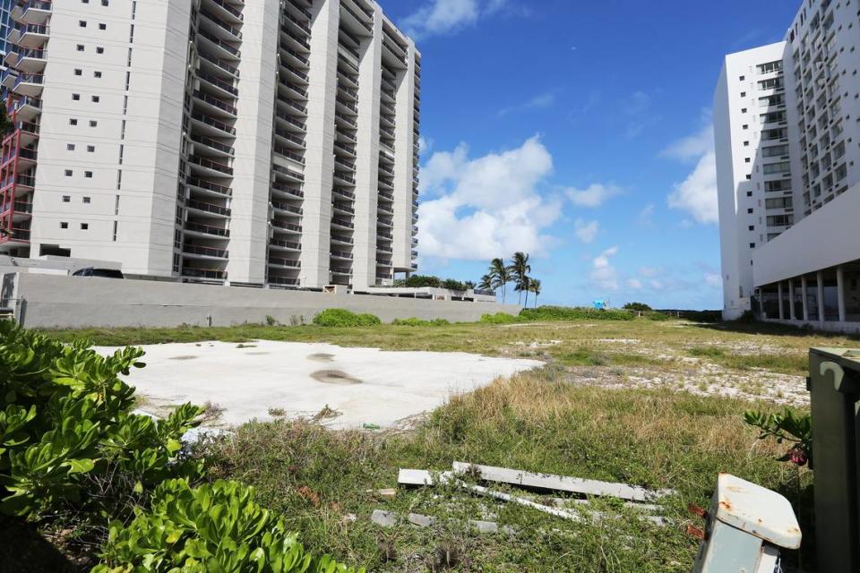 Shanjie Li helped state-owned China City Construction Company buy this Miami Beach property for $38.5 million in 2015. Like a related deal in Brickell, plans for a condo tower appear to have stalled out as South Florida’s market for new construction dries up.