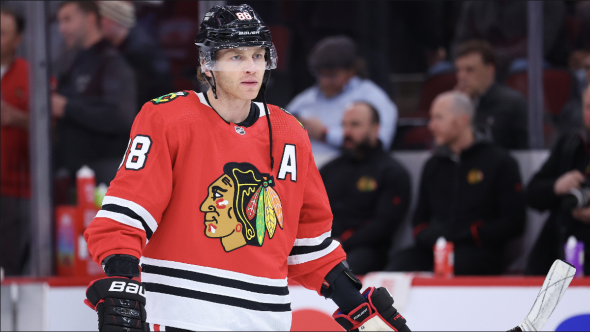 Blackhawks' Patrick Kane spent day with Stanley Cup as