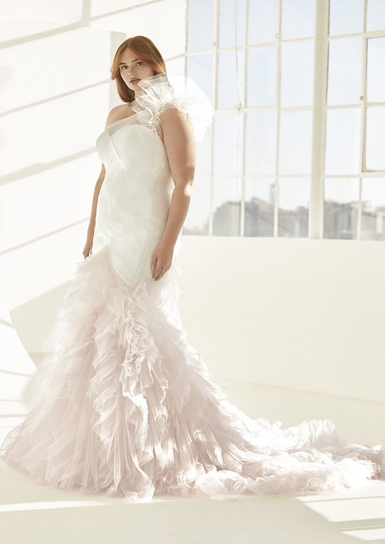 <cite class="credit">Photo courtesy of Pronovias</cite>