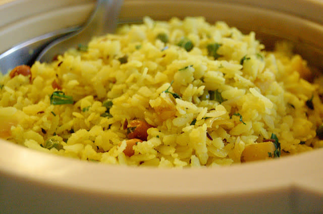 “Creative Commons poha closeup” by Scott Dexter is licensed under CC BY 2.0 