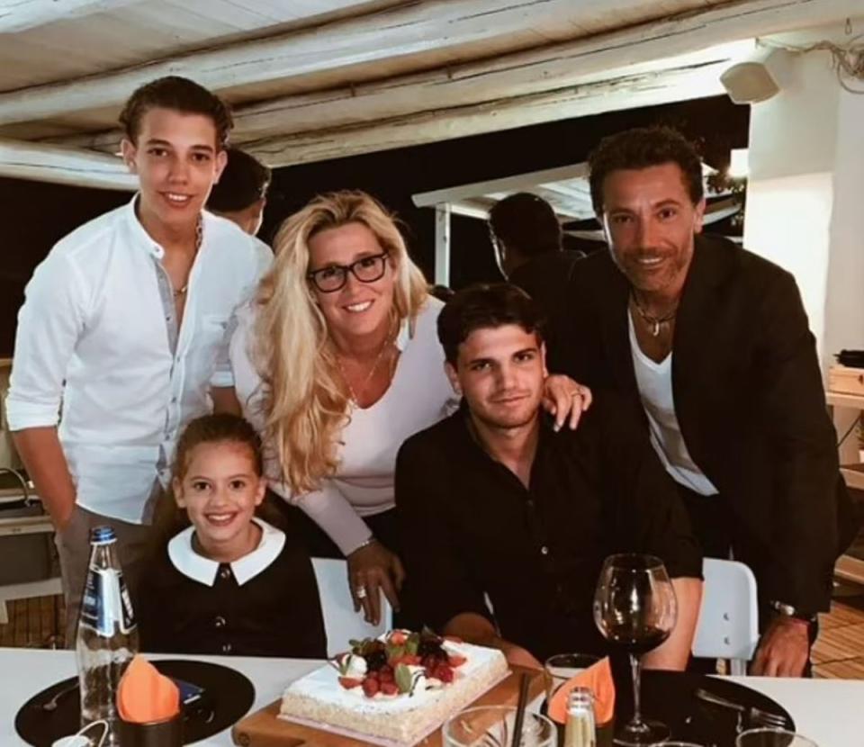 D’Acampo and his wife share children (from left) Rocco, Mia, and, Luciano (Gino D’Acampo / Twitter)