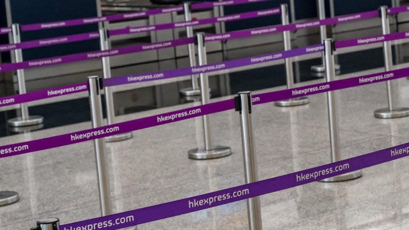 Barriers for a check-in counter at Hong Kong International Airport - Photo: Anthony Kwan (Getty Images)