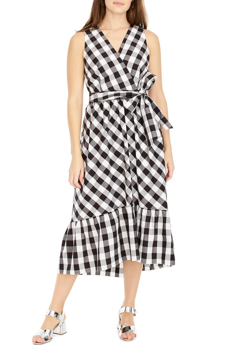 Available in sizes 00 to 16. <strong><a href="https://fave.co/2GaJMk2" target="_blank" rel="noopener noreferrer">Get it at Nordstrom</a></strong>.