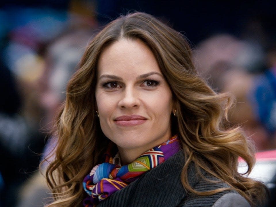 hilary swank new year's eve