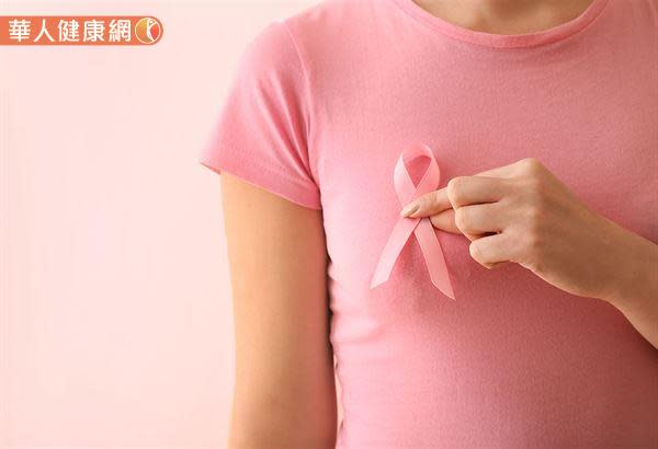 研究顯示，體位過重及肥胖者有較高的乳癌罹患風險，當婦女身體質量指數（Body mass index, BMI）大於25，罹患乳癌風險會增加17%；BMI大於30，罹患乳癌風險則增加37％。