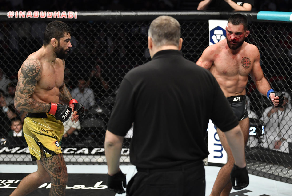 ABU DHABI, UNITED ARAB EMIRATES - OCTOBER 30: (L-R) Elizeu Zaleski dos Santos of Brazil battles Benoit Saint Denis of France in a welterweight fight during the UFC 267 event at Etihad Arena on October 30, 2021 in Yas Island, Abu Dhabi, United Arab Emirates. (Photo by Chris Unger/Zuffa LLC)