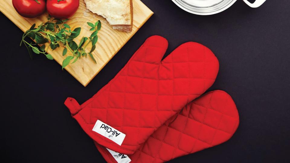 Protect your hands from burns with All-Clad oven mitts.