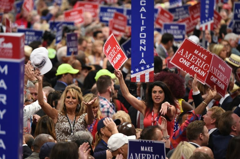 Delgates and signs crowd the floor of the Republican National Convention at Quicken Loans Arena in Cleveland, Ohio, July 21, 2016