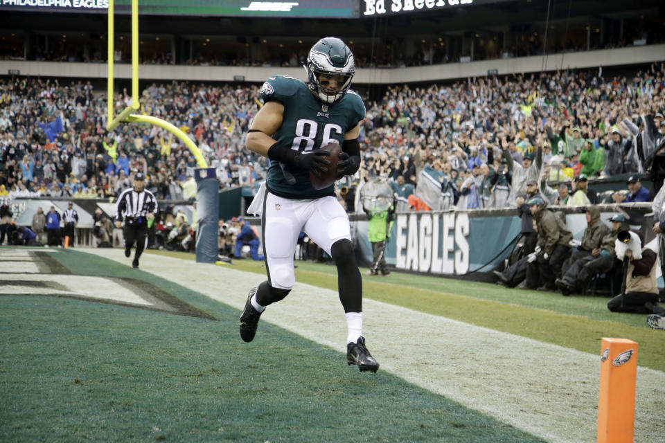 Zach Ertz was in a giving mood after scoring a touchdown in Philly&#39;s blowout victory against San Francisco. (AP) 