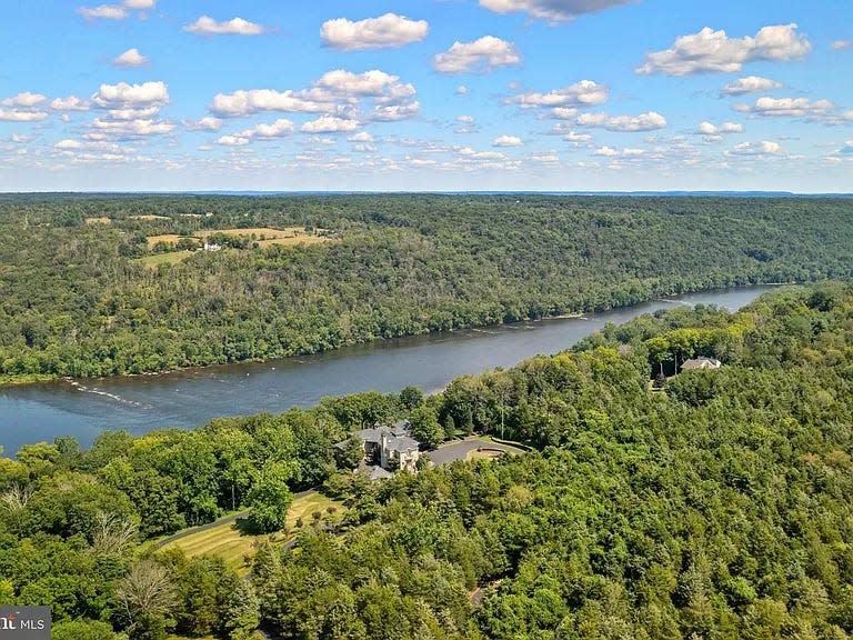 Elite Auctions will soon list for auction a 15,000 sq. ft. mansion which sits on 11 acres along the Delaware River in Pipersville. If interested, you'll need to produce a bidder's fee of $75,000.