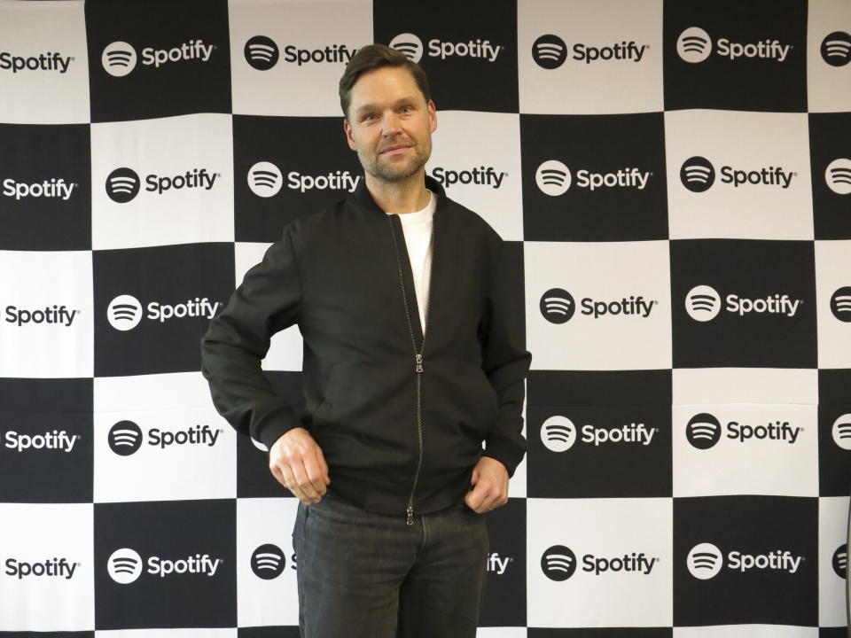 El vicepresidente de mercados y suscripciones de Spotify, Gustav Gyllenhammar, posa para un retrato en la Ciudad de México el jueves 25 de abril de 2024. (Foto AP/Berenice Bautista)