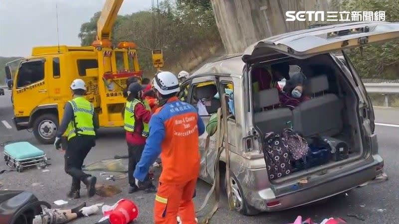 國三苗栗通霄南北向車禍，疑台電施工電纜線垂墜釀禍。（圖／翻攝畫面）