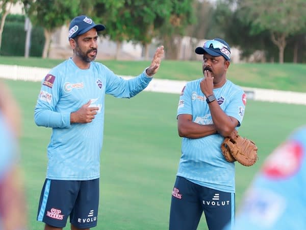 Delhi Capitals assistant coach Ajay Ratra and Pravin Amre during training session (Image: Delhi Capitals)