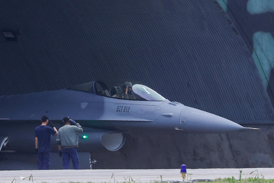A Taiwan Air Force F-16 aircraft prepares for take off in Hualien, Taiwan April 9, 2023.