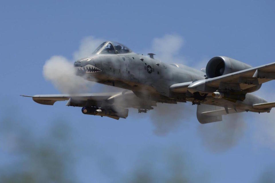 a-10 thunderbolt warthog