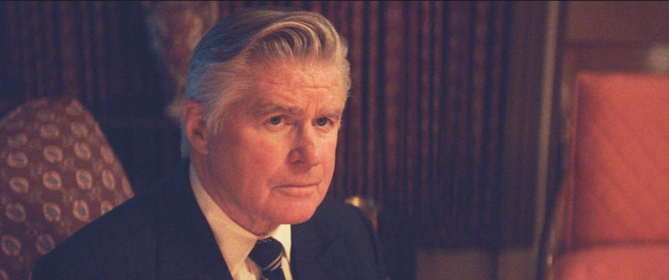 Bill Paley (Treat Williams) in episode 1 of "Feud: Capote vs. The Swans."