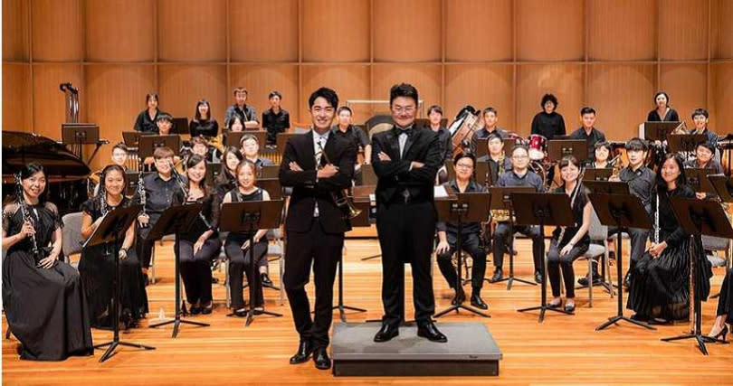 陳謙文參與狂美交響管樂團演出，獻出小號處女秀。（圖／星火映畫提供）