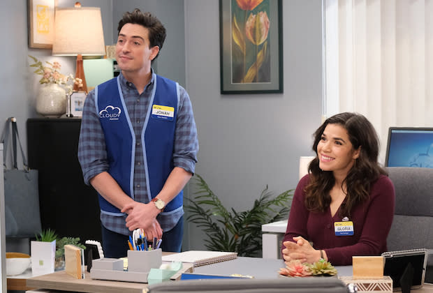 Superstore' EP Justin Spitzer on Jonah & Amy's Finale Moment