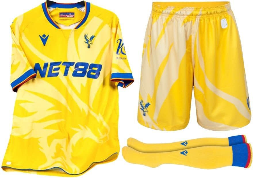 Crystal palace away kit