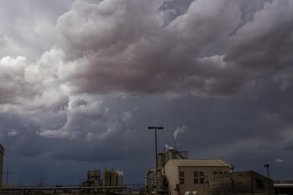 Navajo Generating Station, a 2250 net megawatt coal-fired power plant located near Page.