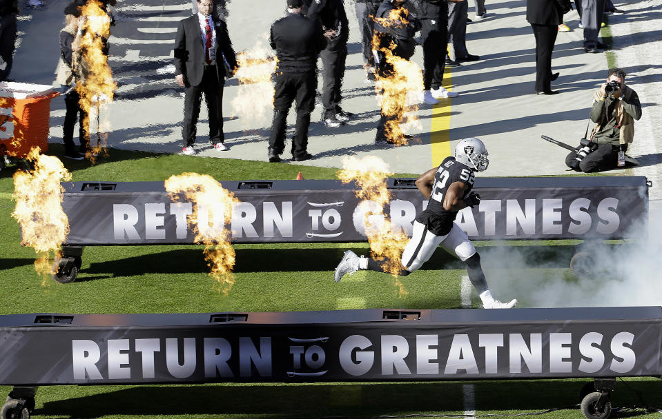 Khalil Mack is expected to land a contract that will make him one of the highest-paid defensive players in the NFL. (AP) 