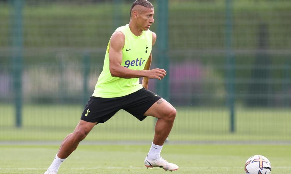 Richarlison in training