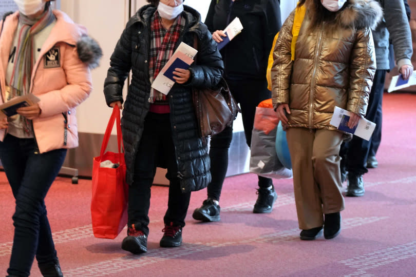 日本雖然解封，但疫情確診人數依舊相當多。（圖／達志／美聯社）