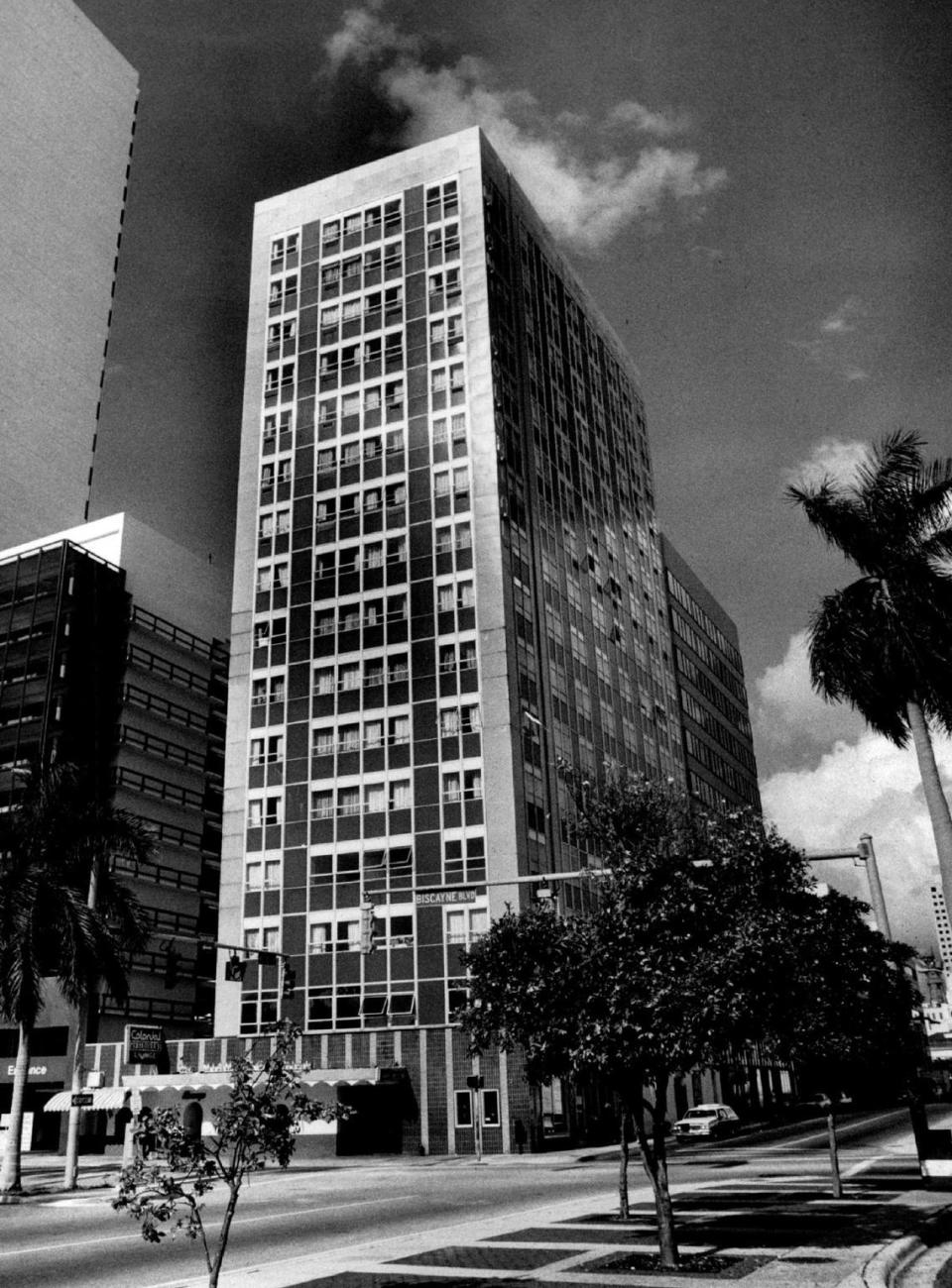 Miami Colonial Hotel in 1989. Albert Coya/Miami Herald File