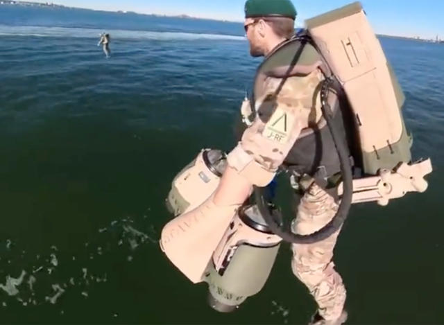Water-Powered Jetpack Runs Two Hours on Single Tank