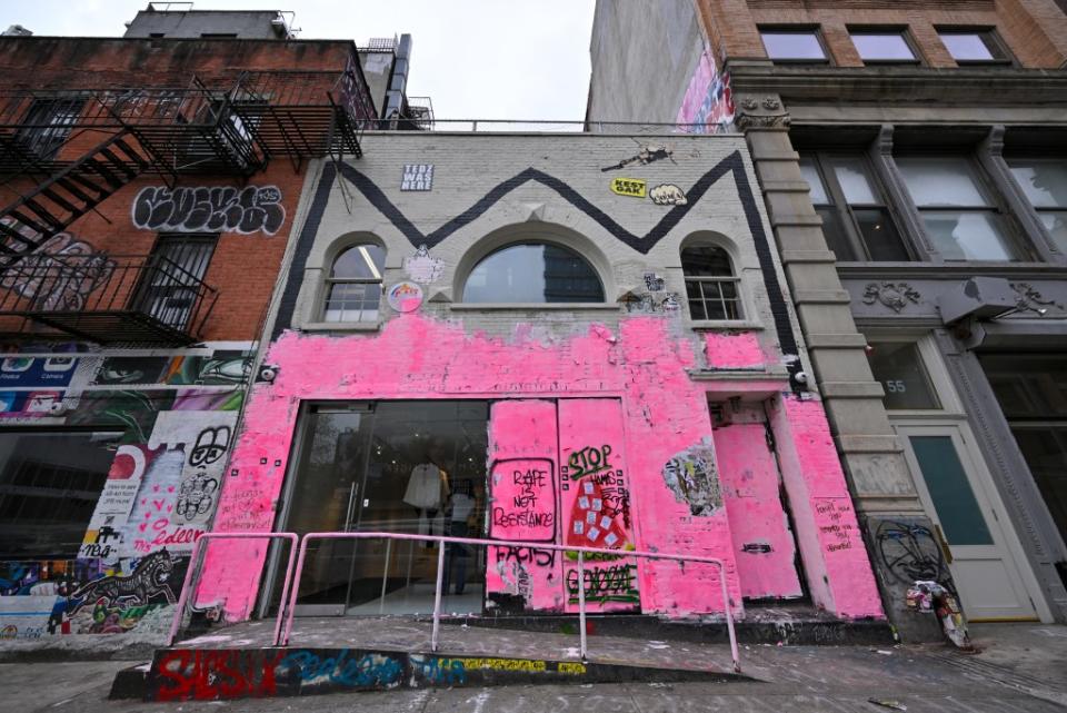 Atelier Jolie at 57 Great Jones Street, days after the iconic graffiti covering its façade was covered in pink paper mache Paul Martinka