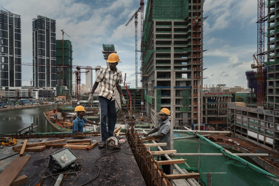 Un proyecto de construcción en Colombo, Sri Lanka, el 2 de junio de 2018. (Adam Dean/The New York Times).