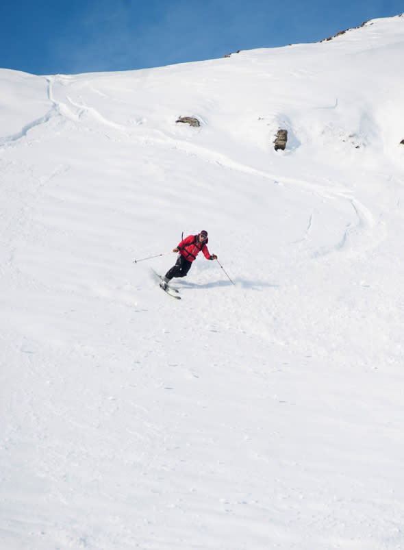 Mandatory Credit: Photo by Alex Messenger/Solent News/REX (4418730h) Skier on Mam Tor Skiers on a snow covered Mam Tor in the Peak District, Derbyshire, Britain - 04 Feb 2015 *Full story: http://www.rexfeatures.com/nanolink/pwnm  These experienced skiers look like they are carving down a mountain in the French Alps - when in fact they are just 20 miles from Sheffield. The adventurous trio travelled to Mam Tor, a 1,695ft hill in the heart of the Peak District, after the country was covered in snow yesterday. When they arrived they were delighted to find the steep hill completely white and coated in fresh powdered snow. The rare moment, which happens 'once every 20 years' because of the wind direction, was caught on camera in the -5 degree Celsius conditions. Photographer Alex Messenger, from Manchester, captured the unique moment when he travelled to the picturesque spot with two ski-ing friends. He described the hill as being like a 'little corner of the Alps', when in reality they were just 30 miles from their home in Manchester. 