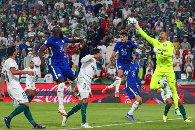 Piquerez of Palmeiras drives the ball the ball during a match