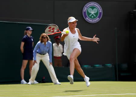 Britain Tennis - Wimbledon - All England Lawn Tennis & Croquet Club, Wimbledon, England - 27/6/16 Croatia's Donna Vekic in action against USA's Venus Williams REUTERS/Andrew Couldridge