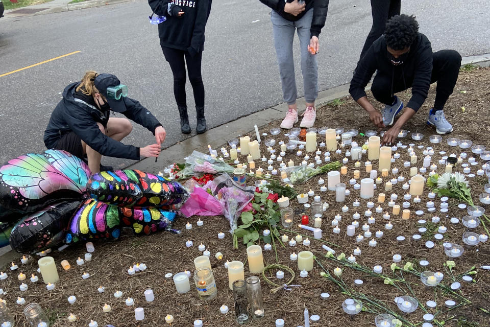 Image: Vigil in Minnesota (Deon J. Hampton / NBC News)