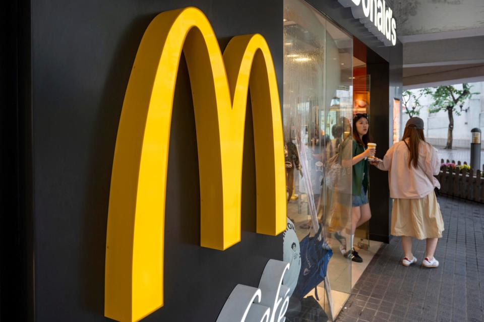 Bei McDonald's werden Bestellungen in Zukunft von KI entgegengenommen. - Copyright: picture alliance / Sipa USA | SOPA Images