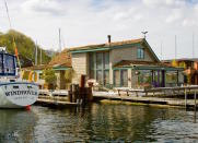 <body> <p>Situated on Lake Union, the fictional home of Sam Baldwin in "Sleepless in Seattle" is as charming as the film's stars, Tom Hanks and Meg Ryan. If you're sleepless in your current digs, the <a rel="nofollow noopener" href=" http://www.bobvila.com/slideshow/10-space-saving-ideas-to-steal-from-houseboats-49067#.WA5xUJMrKRs?bv=yahoo" target="_blank" data-ylk="slk:2,200-square-foot houseboat;elm:context_link;itc:0;sec:content-canvas" class="link ">2,200-square-foot houseboat</a> with four bedrooms and a boat marina to the south is listed again for $2.5 million after having been sold in 2014 for more than $2 million.</p> <p><strong>Related: <a rel="nofollow noopener" href=" http://www.bobvila.com/slideshow/check-in-10-offbeat-hotels-worth-a-special-trip-48457?#.WA5yE5MrKRs?bv=yahoo" target="_blank" data-ylk="slk:Check In: 10 Offbeat Hotels Worth a Special Trip;elm:context_link;itc:0;sec:content-canvas" class="link ">Check In: 10 Offbeat Hotels Worth a Special Trip</a> </strong> </p> </body>