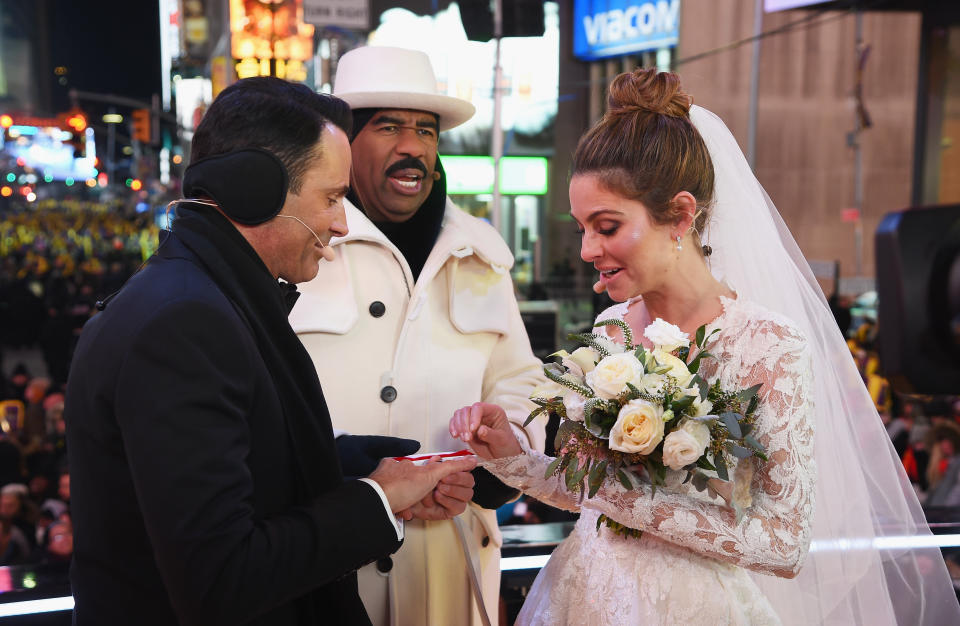 Maria Menounos and Keven Undergaro ring in the new year with a wedding. (Dimitrios Kambouris/Getty Images)