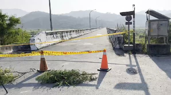 寶華大橋現已禁止通行。（圖／翻攝畫面）